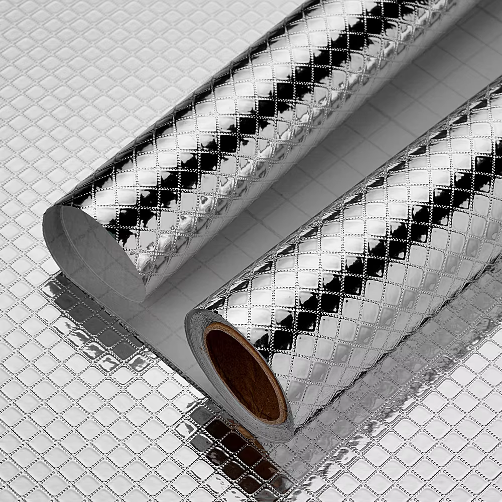 Autocollants de cuisine autocollants en aluminium imperméables et résistants à l'huile, adaptés aux