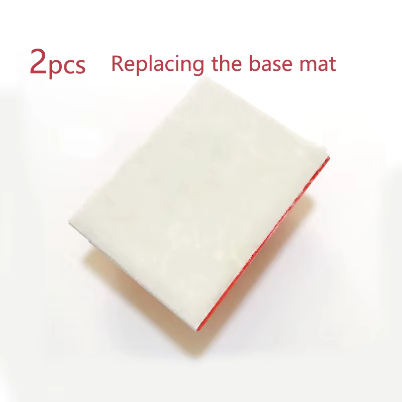 Coupe-bordure de peinture rouge, mur en plastique intérieur de la maison avec tampon, bords en poils