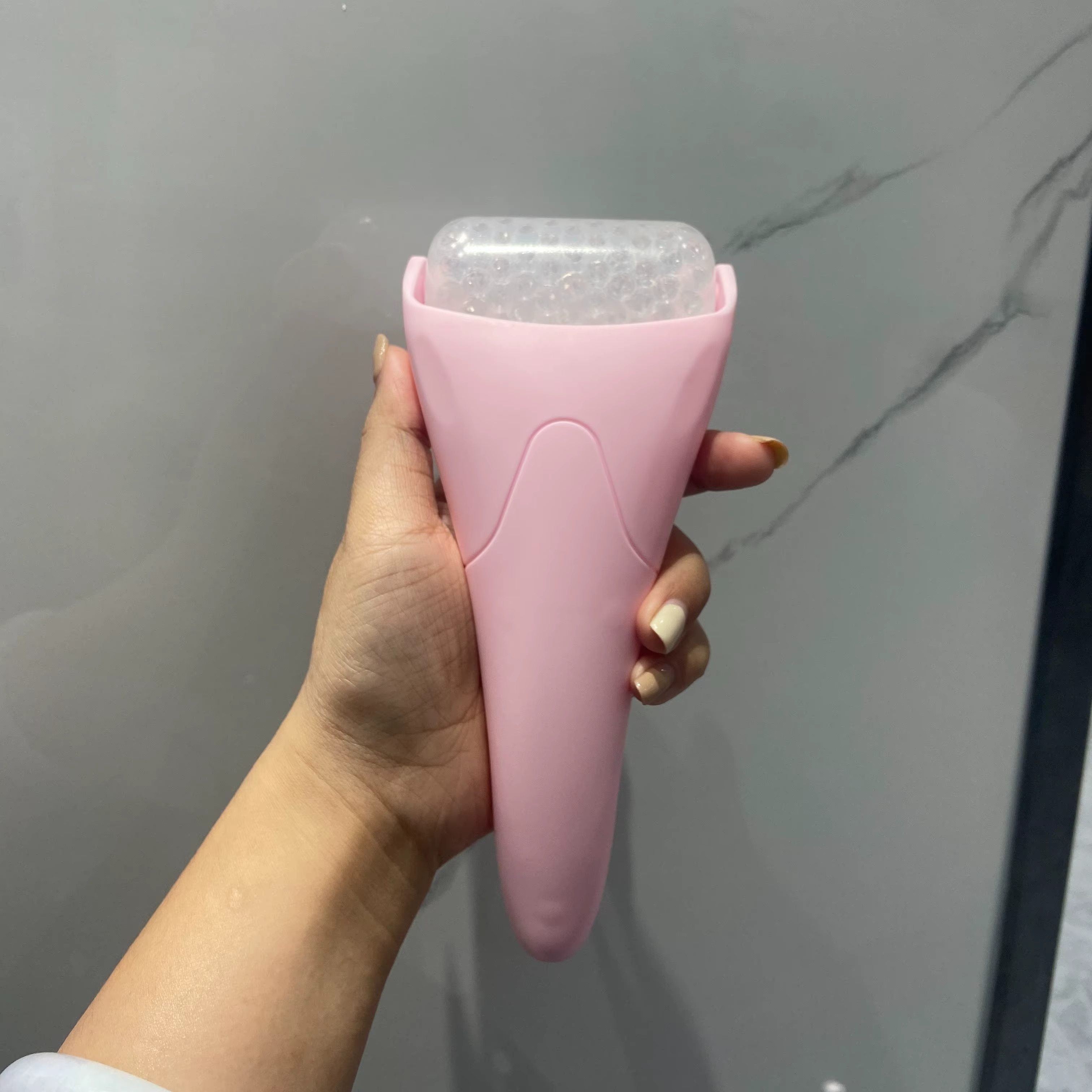 Grand rouleau de glace/masseur outil de beauté de refroidissement du visage, rouleau de glace pour l