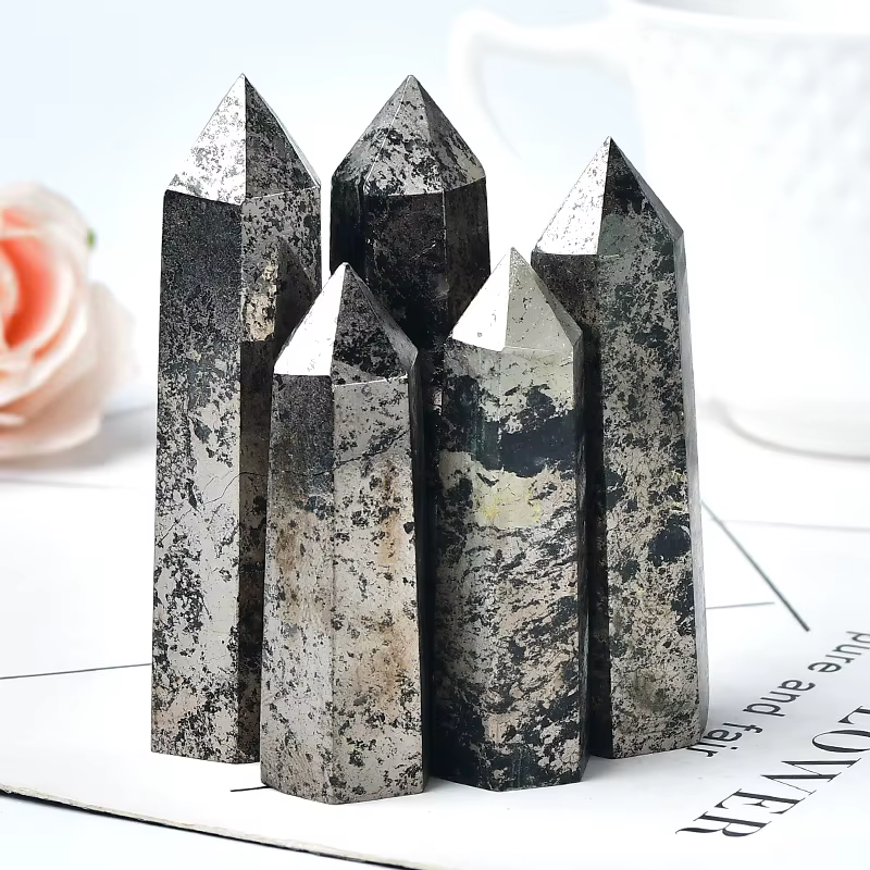 Pierre de guérison en hématite naturelle, pierre de guérison, pyrite d'obélisque, baguette à Quartz, beau ornement pour la décoration de la maison, pyramide en pierre énergétique