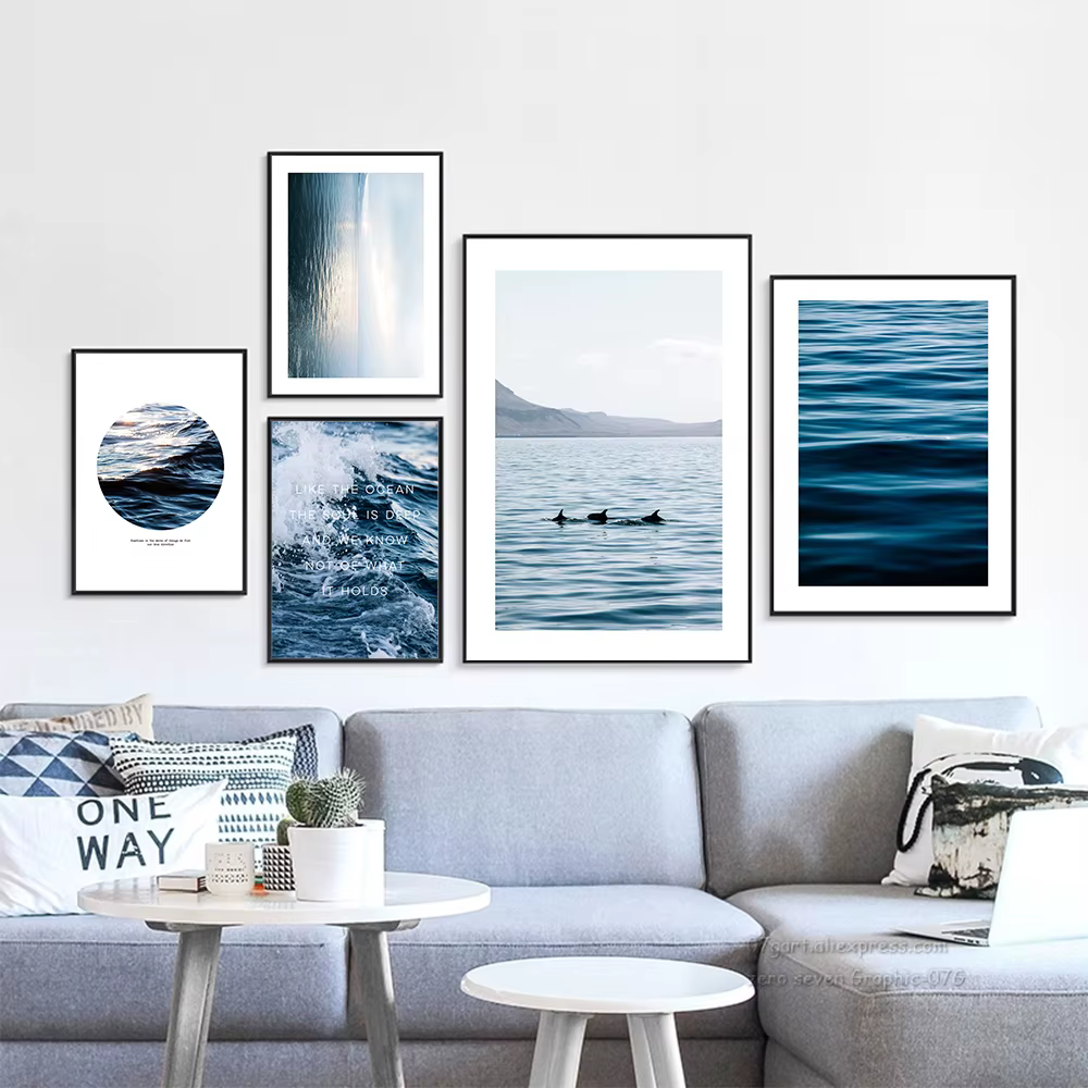 Peinture de citations bleues minimalistes sur le mur