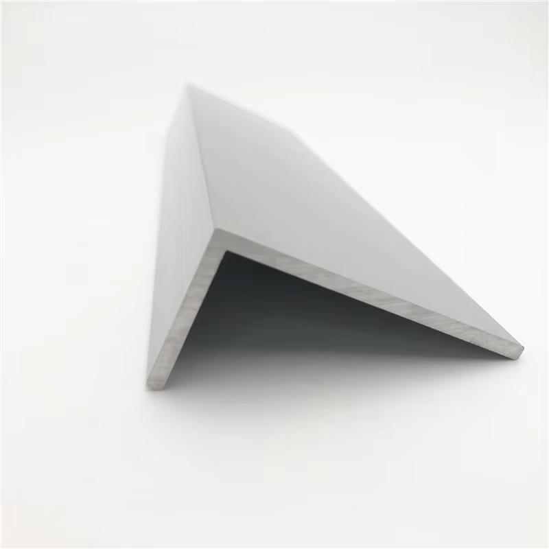 Profilé de bordure triangulaire en aluminium