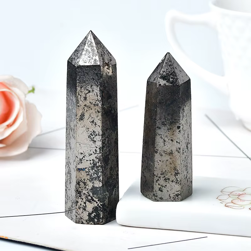 Pierre de guérison en hématite naturelle, pierre de guérison, pyrite d'obélisque, baguette à Quartz, beau ornement pour la décoration de la maison, pyramide en pierre énergétique