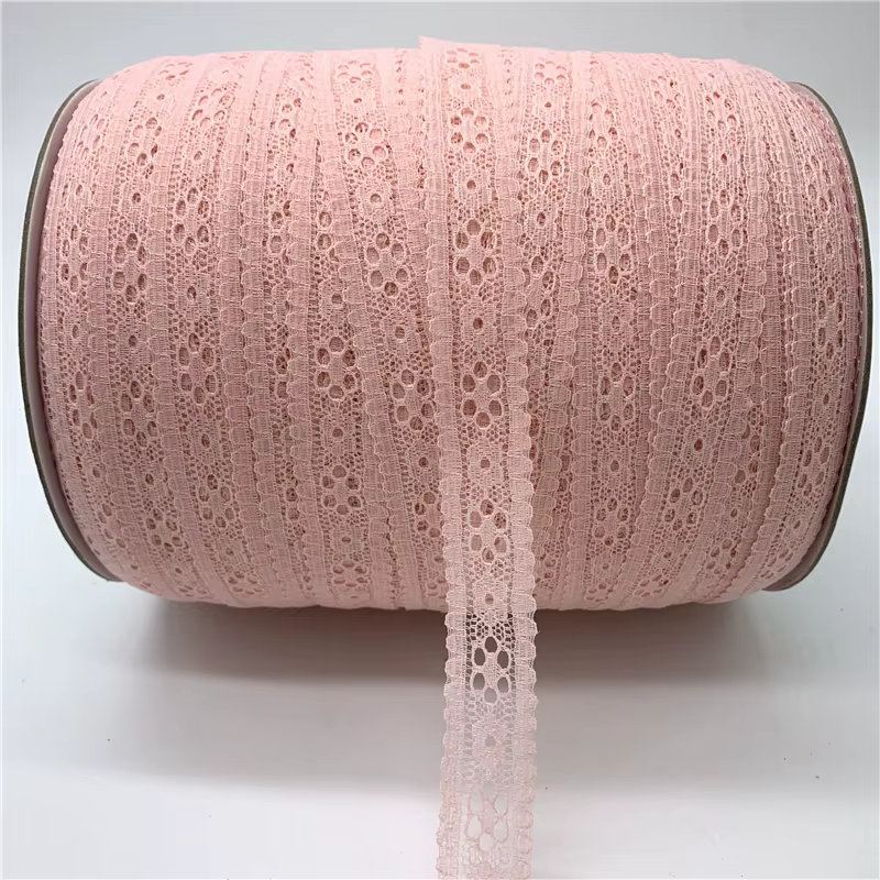 Ruban de garniture brodée en dentelle