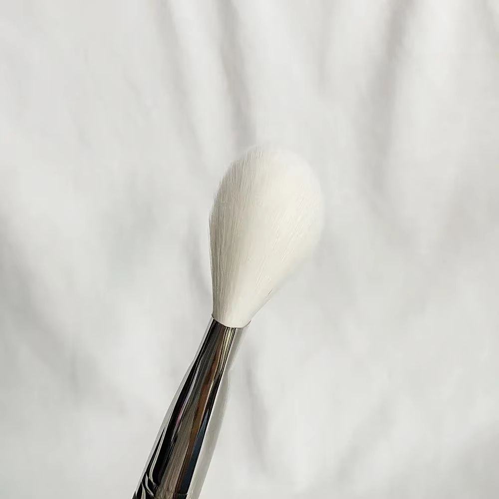 Grand pinceau à fard à joues plat en poudre 135S, cheveux synthétiques doux et soyeux, brosse de maquillage bronzante en forme de palette