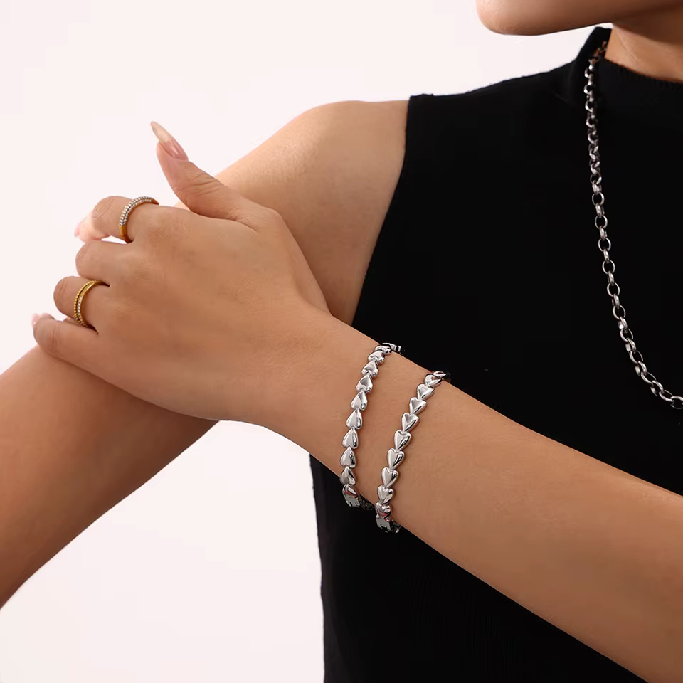 Bracelet manchette coeur pour femme, bracelets en acier inoxydable, plaqué or 18 carats, étanche, sans tarjuvenable