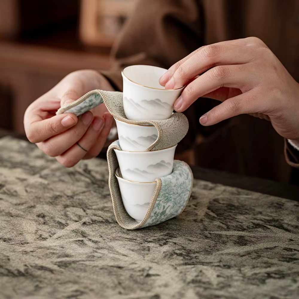 Housse de protection en peluche à motif floral pour service à thé, style chinois, résistante aux chocs, pour théière et porte-tasses, accessoires de thé, protection anti-chute