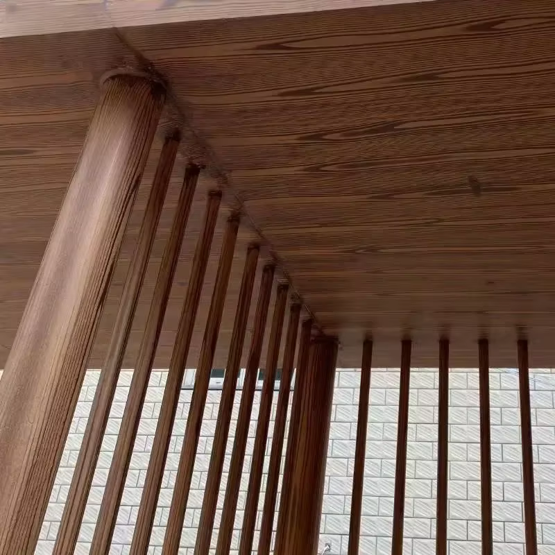Outil de grain de bois en caoutchouc
