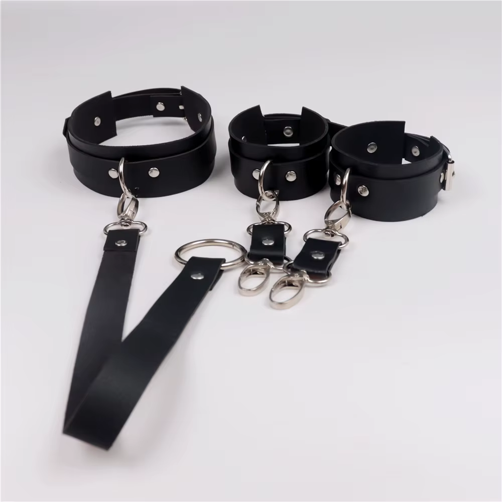 Menottes et Collier en Cuir PU pour Jeux de Rôle Adultes (2 pièces) – Accessoires de Contrainte pour Couples