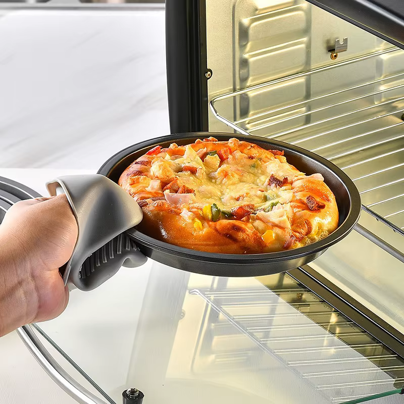 Outils de cuisson de Pizza, plaque à Pizza ronde de 6/8/9/10 pouces, moule antiadhésif en acier au carbone, brosse à huile, rouleau d'aiguilles, pelle, couteau à rouleau ZYF