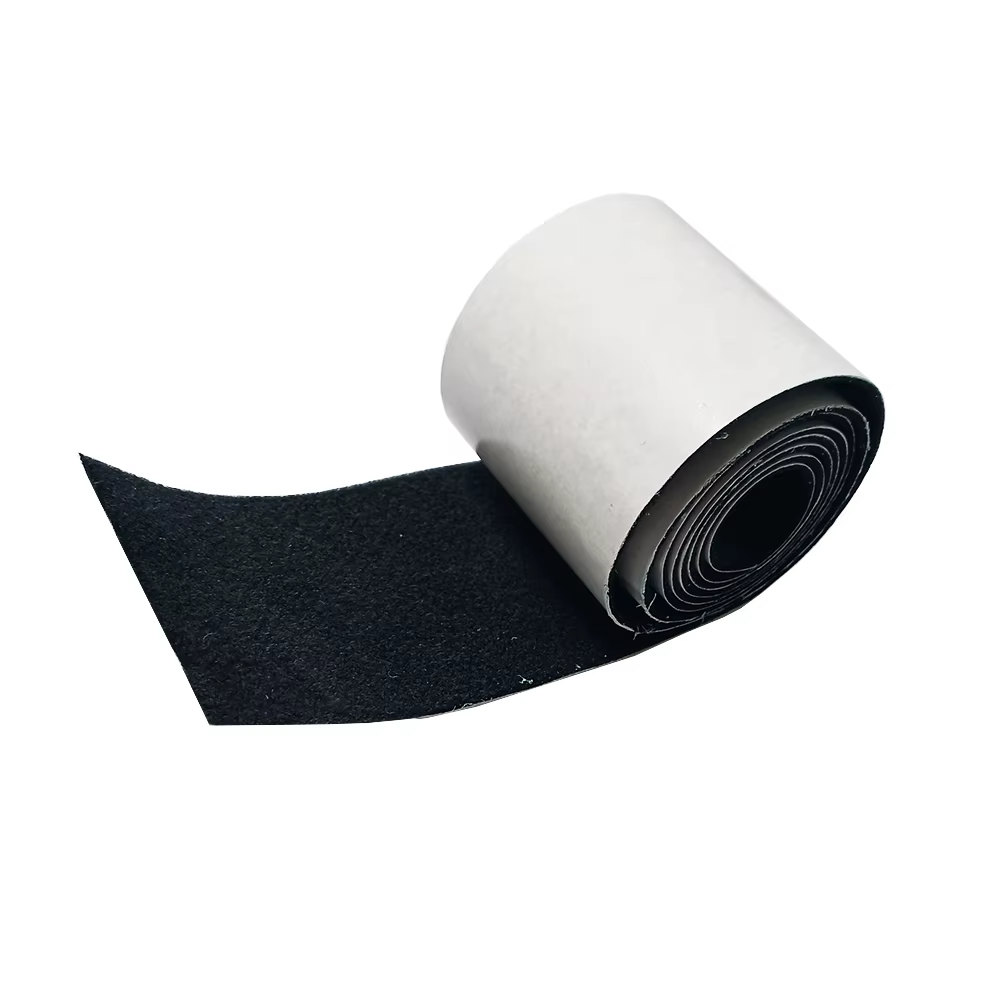 Rouleau de feutre en tissu noir avec colle auto-adhésive