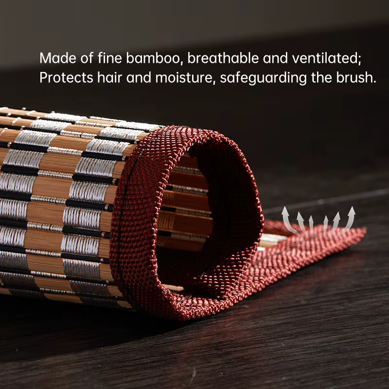 Rouleau de pinceaux de calligraphie en bambou