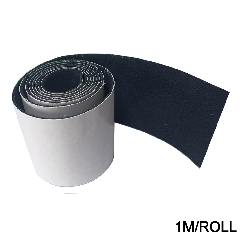 Rouleau de feutre en tissu noir avec colle auto-adhésive