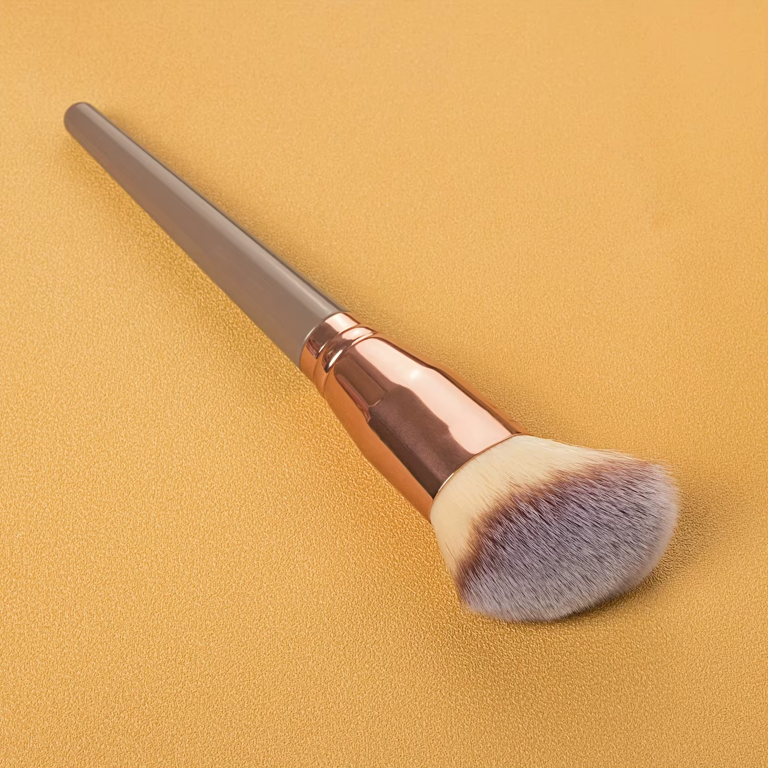 Pinceau de contour