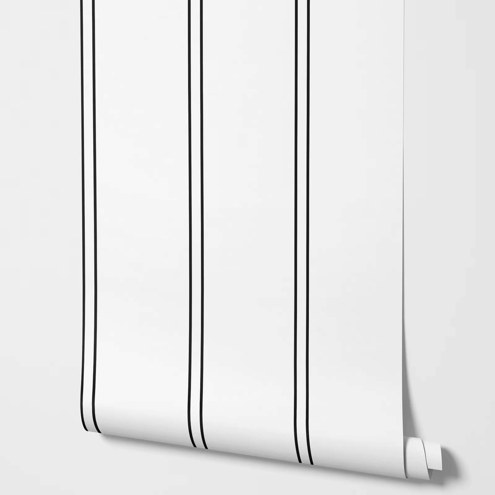 Papier peint régulier à rayures noires et blanches