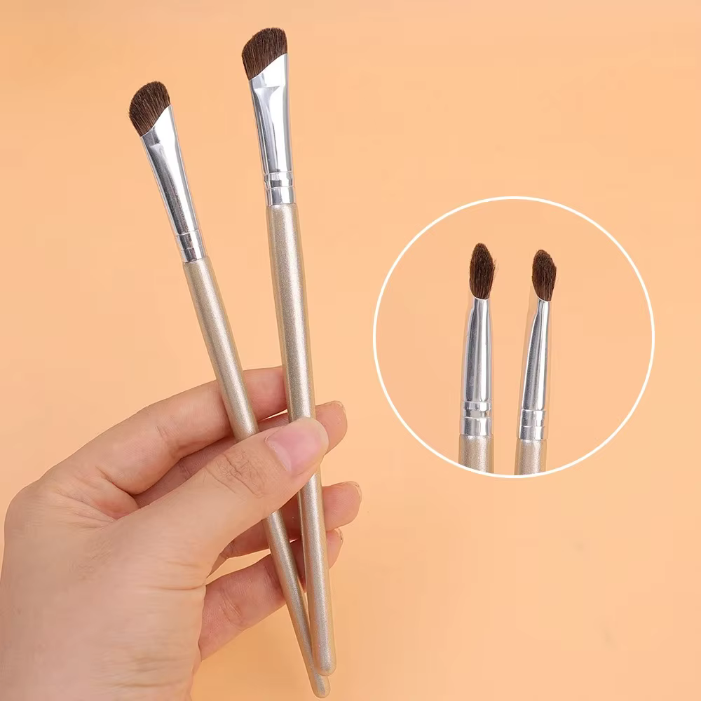Brosse de contour du nez en forme de faucille | Poils souples