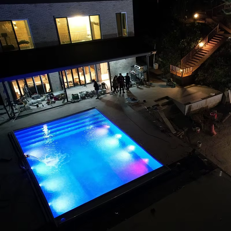 Piscine intégrée à démontage rapide pour maison, villa, B&B, extérieur, personnalisable, enterrée.