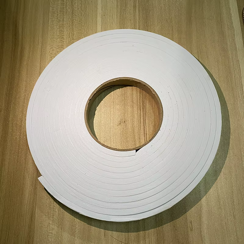 4 rouleaux de bande adhésive d'étanchéité pour fenêtres et portes