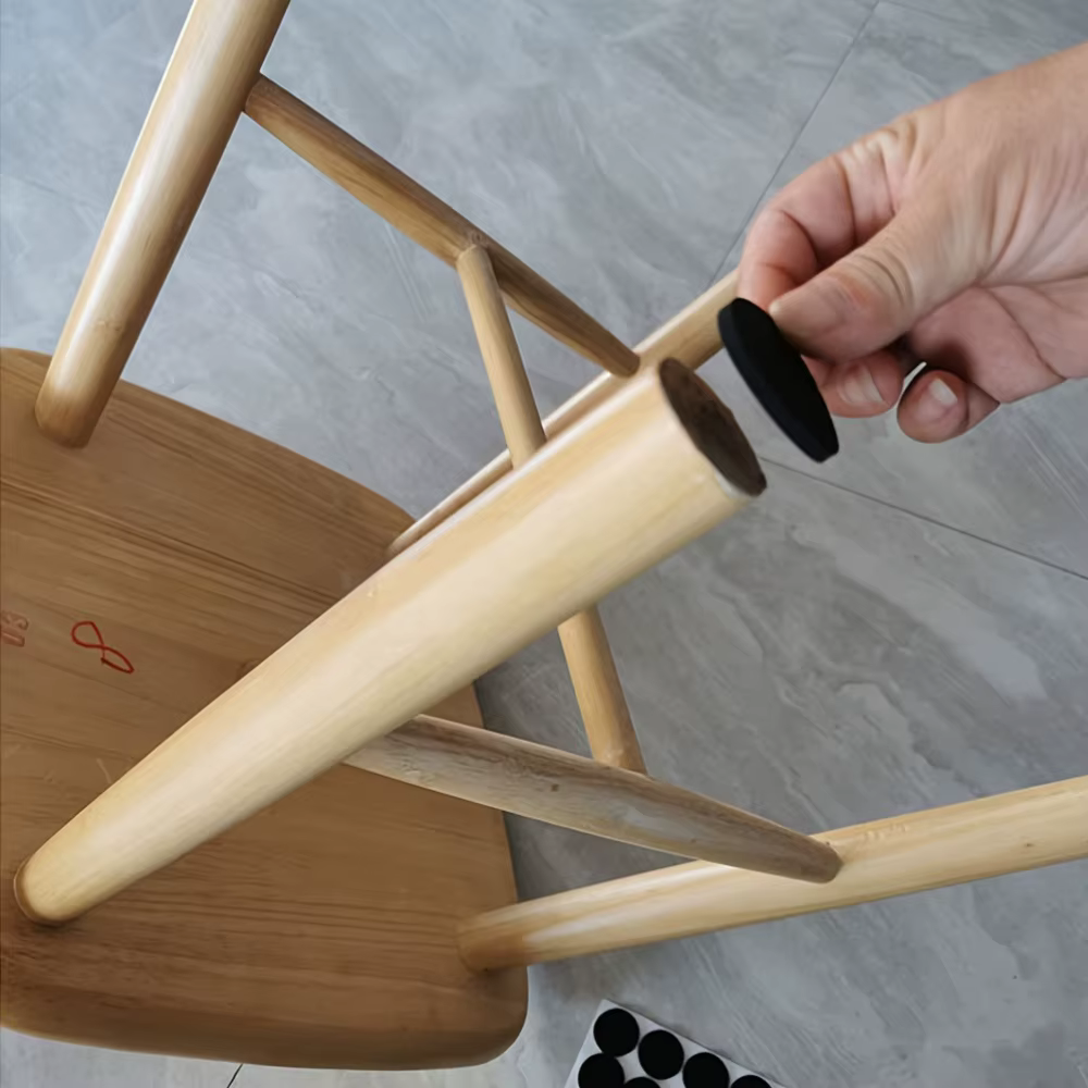 Ensemble de 125 coussinets en feutre pour meubles
