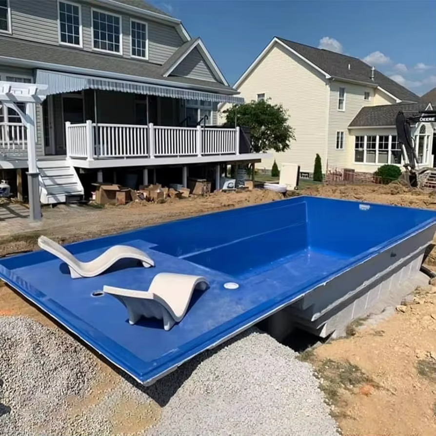 Piscine intégrée à démontage rapide pour maison, villa, B&B, extérieur, personnalisable, enterrée.