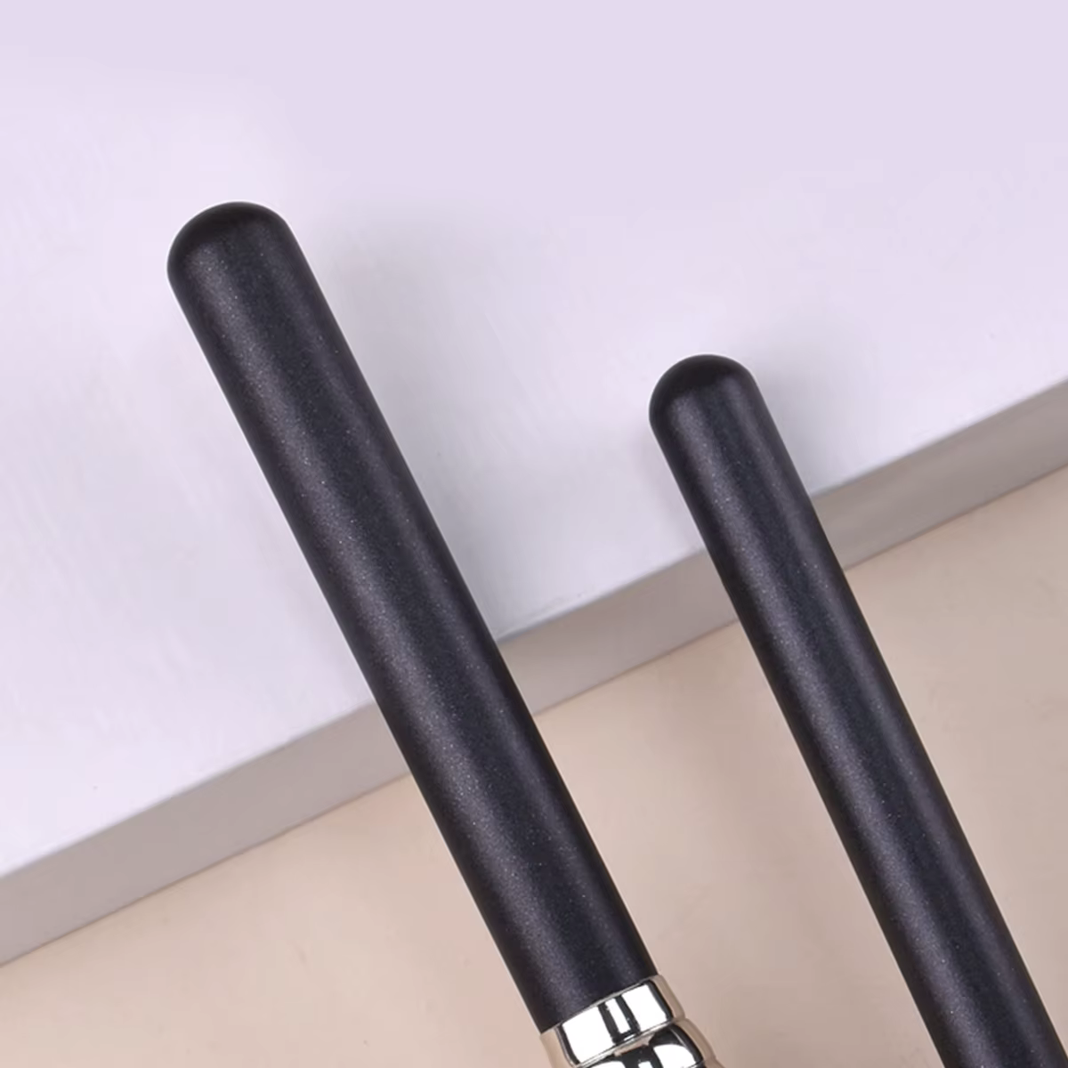 Pinceaux de maquillage professionnels inclinés pour poudre liquide, contouring, blush crème et fond de teint liquide – Outils de beauté professionnels