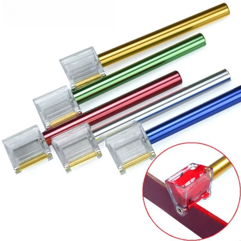 Rouleau applicateur de peinture pour bords en cuir