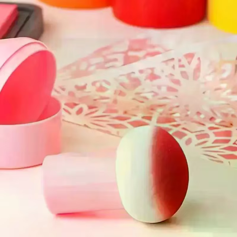 Ensemble de pinceaux à pochoirs colorés avec poignées