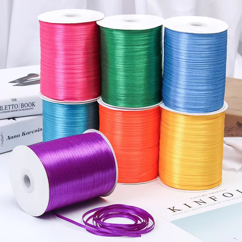 Rubans en satin de soie blancs de 3 mm