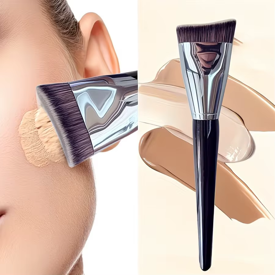 Grand pinceau double usage pour le contouring