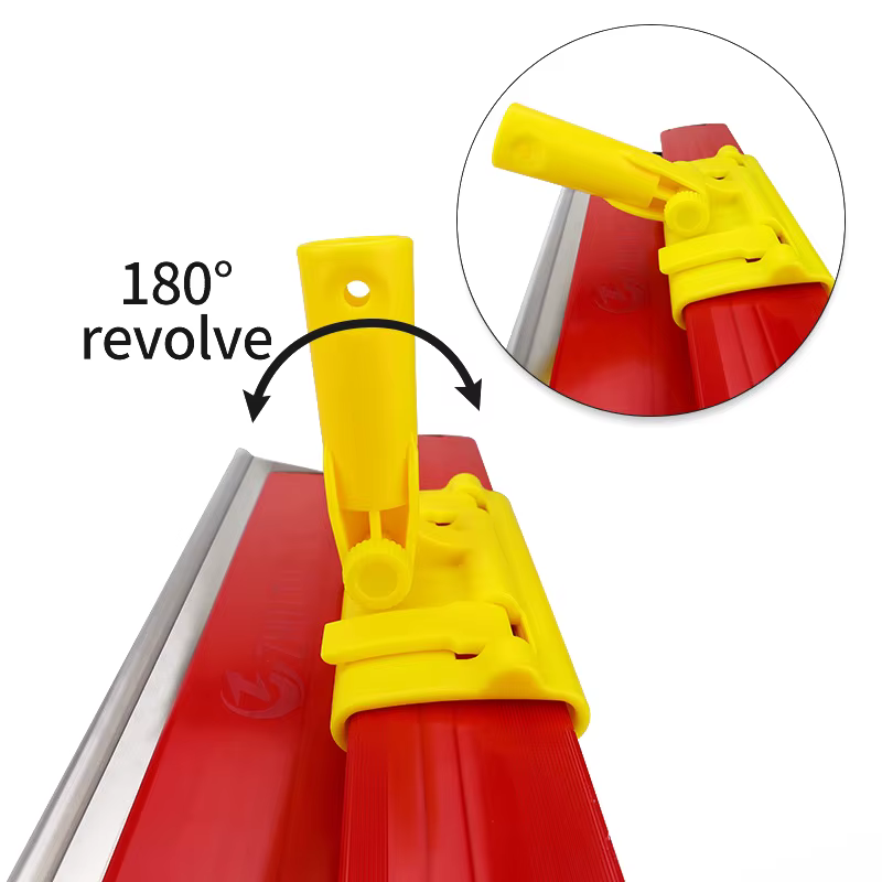 Spatule de lissage pour cloisons sèches