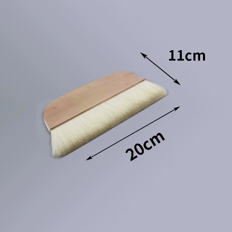 Grande brosse pour peinture murale