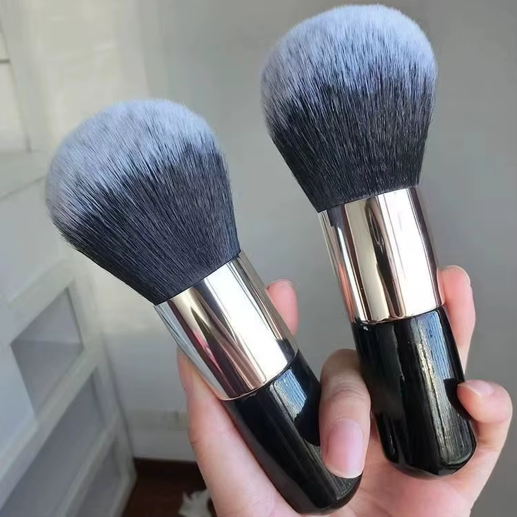 Pinceau à fond de teint en poudre de grande taille, pinceau de maquillage professionnel, pinceau multifonctionnel pour le blush, le sculpting et le bronzage, outil de maquillage