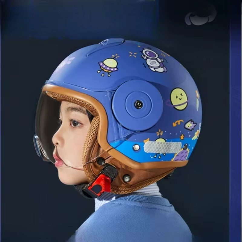 Casque enfant tendance, casque moto dessin animé, casque de protection confortable pour enfants de 3 à 12 ans