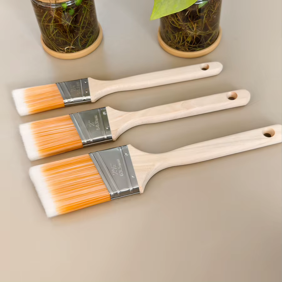 Pinceau à peinture angulaire avec manche en bois de 2