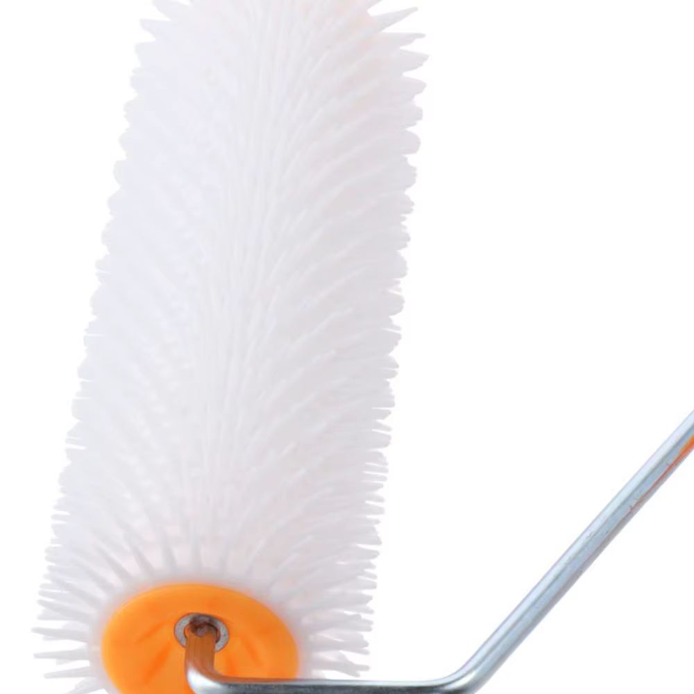 Rouleau à pointes en plastique