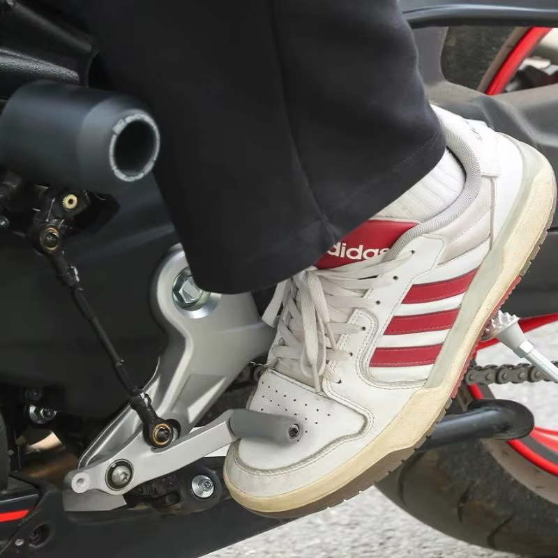 Protection du levier de changement de vitesse avec couvercle de pédale en caoutchouc 1 pièce pour modèles de motos 200 250 390 690 790 890 990