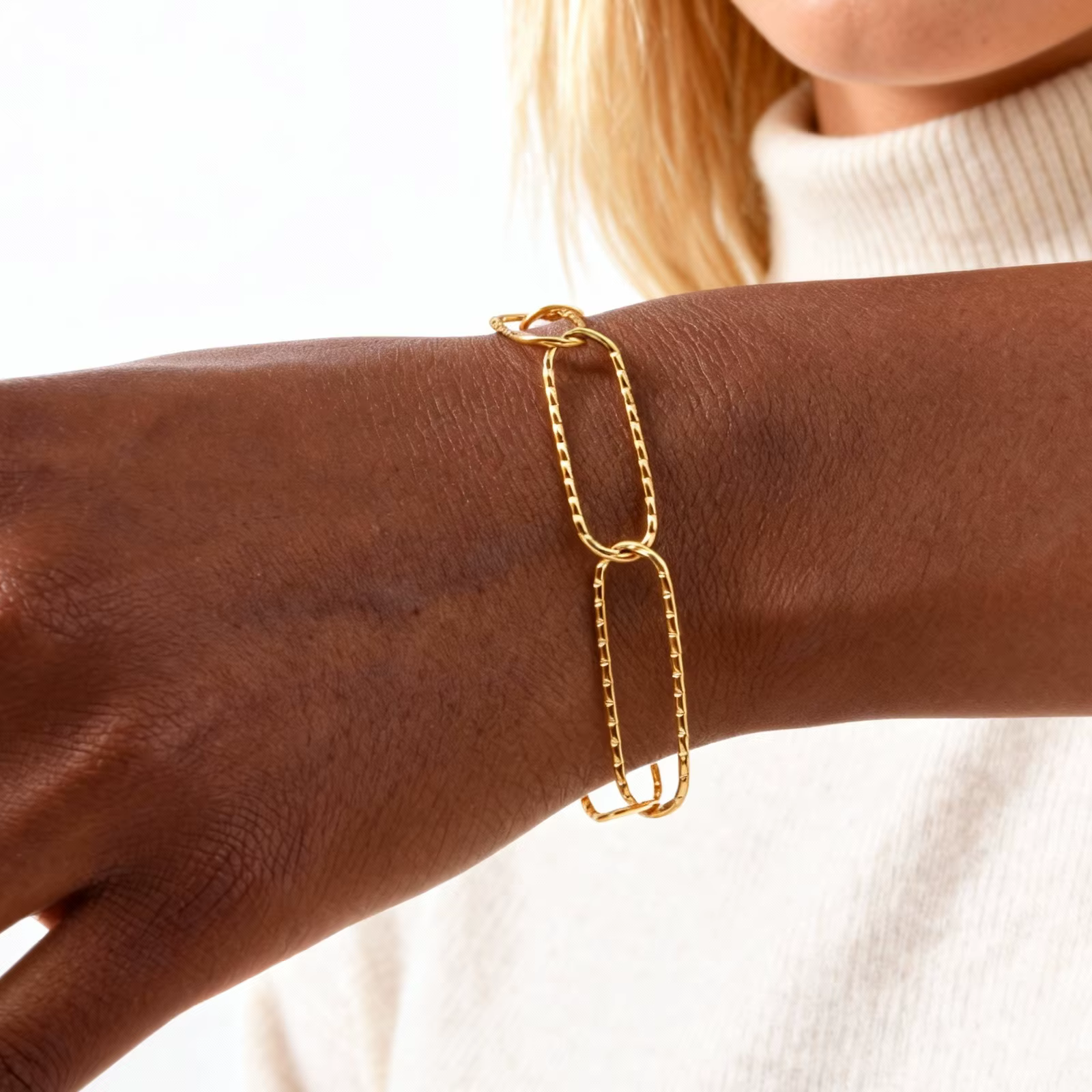 Bracelet coeur pour femme, fermoir à bascule en acier inoxydable plaqué or 18 carats, bracelets à maillons d'amour à breloques pour la Saint-Valentin