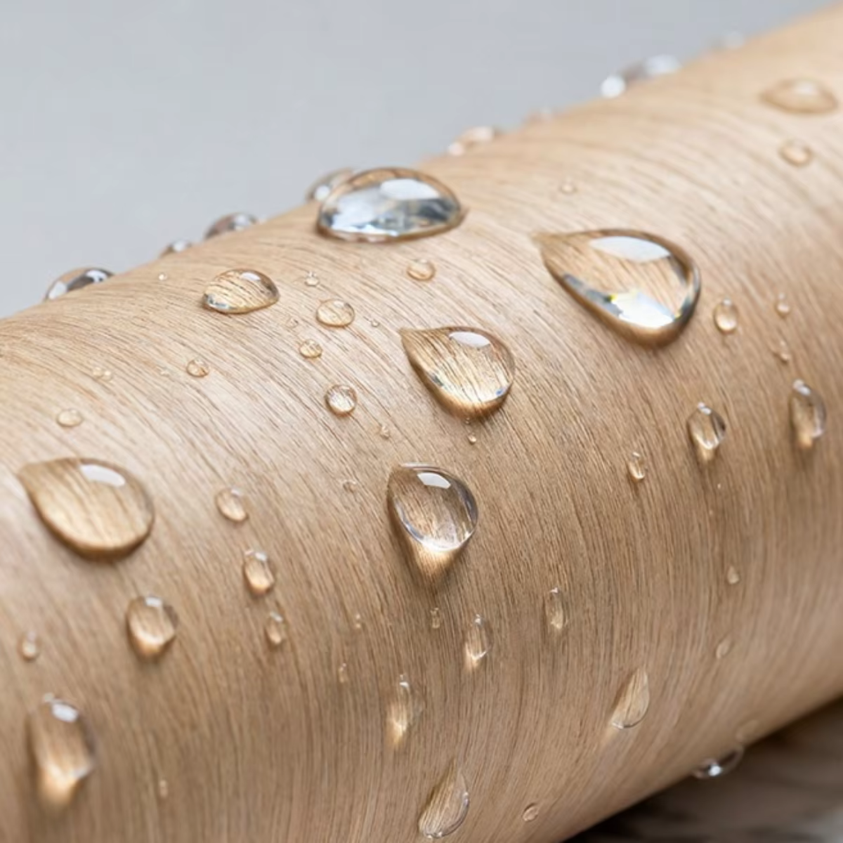 Papier peint auto-adhésif à grain de bois épais
