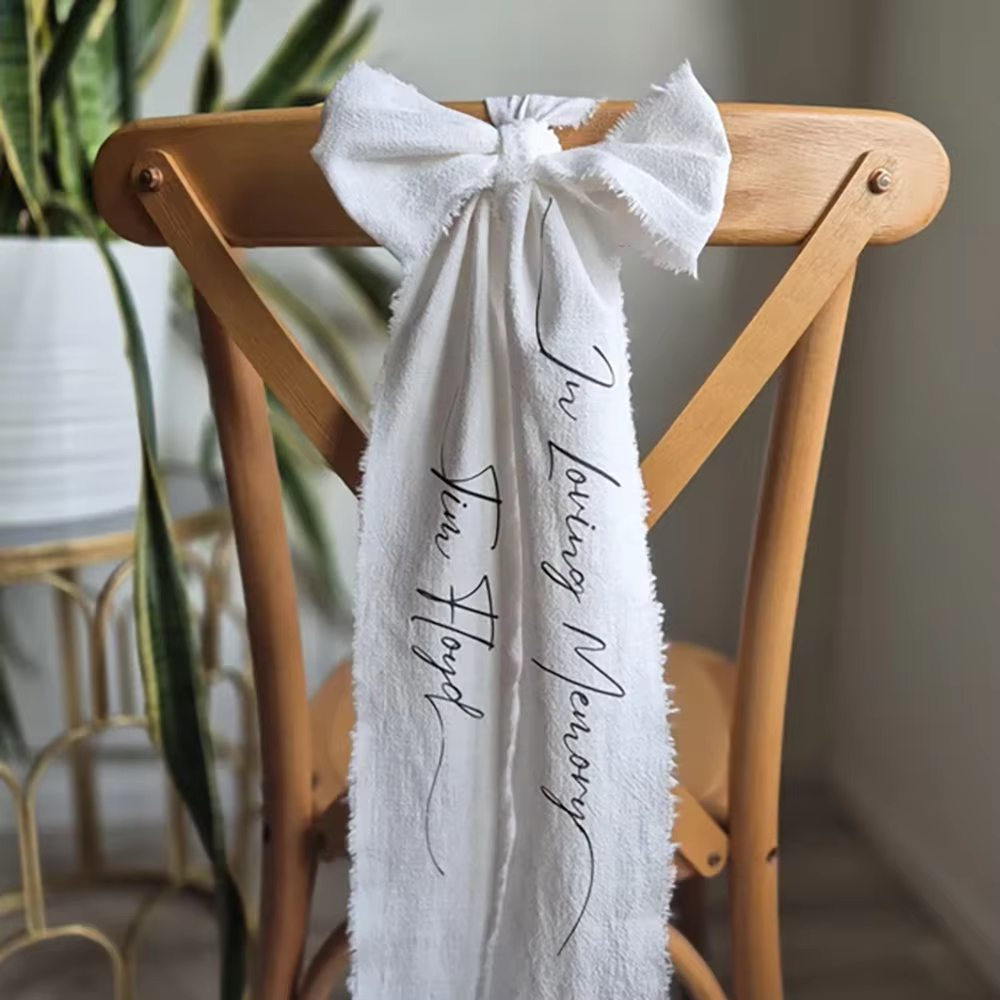 Ruban à mémoire personnalisée IN LOVING, signe de mariage commémoratif, chaise réservée, ruban à nœud, cérémonie de mariage ou réception, enterrement de vie de jeune fille