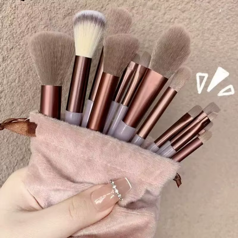 Ensemble de pinceaux de maquillage professionnels, 13 pièces, pinceaux cosmétiques doux et moelleux pour le fond de teint, outils de beauté adaptés aux débutants