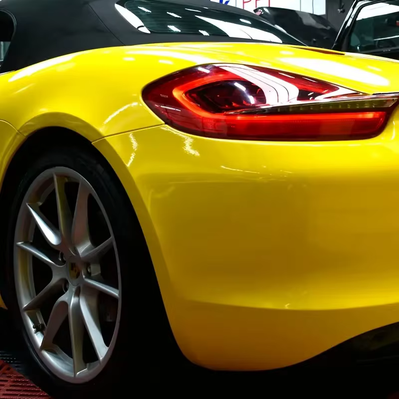 Rouleau d'enveloppe en vinyle jaune brillant de qualité supérieure, emballage de décalcomanie auto-adhésif pour véhicule et voiture