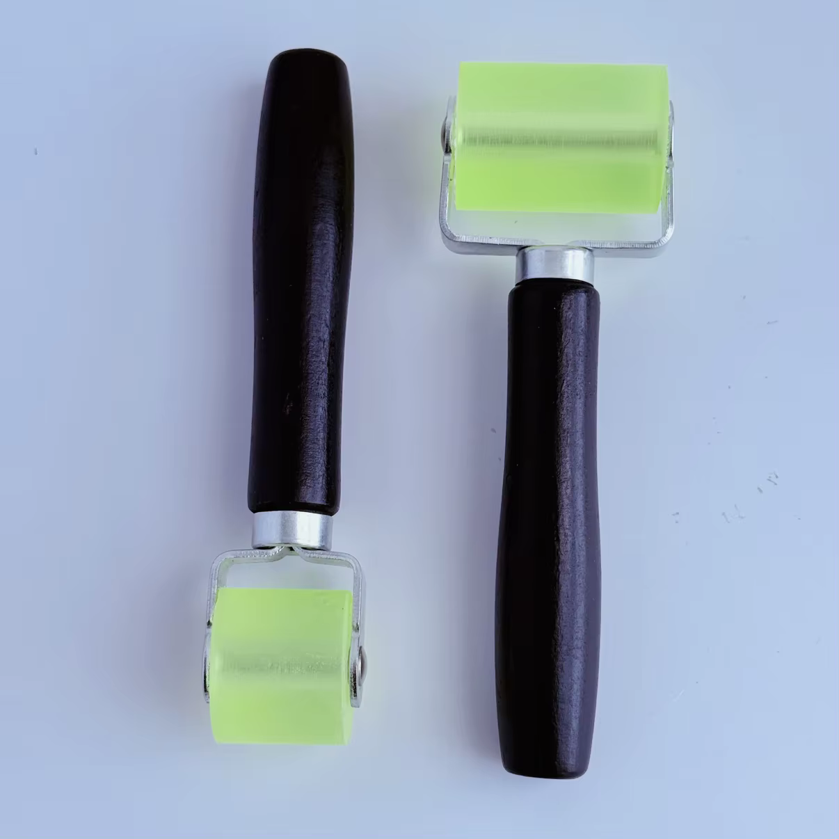 Rouleau de pression en caoutchouc de 3/5 cm de large pour l'application de papier peint