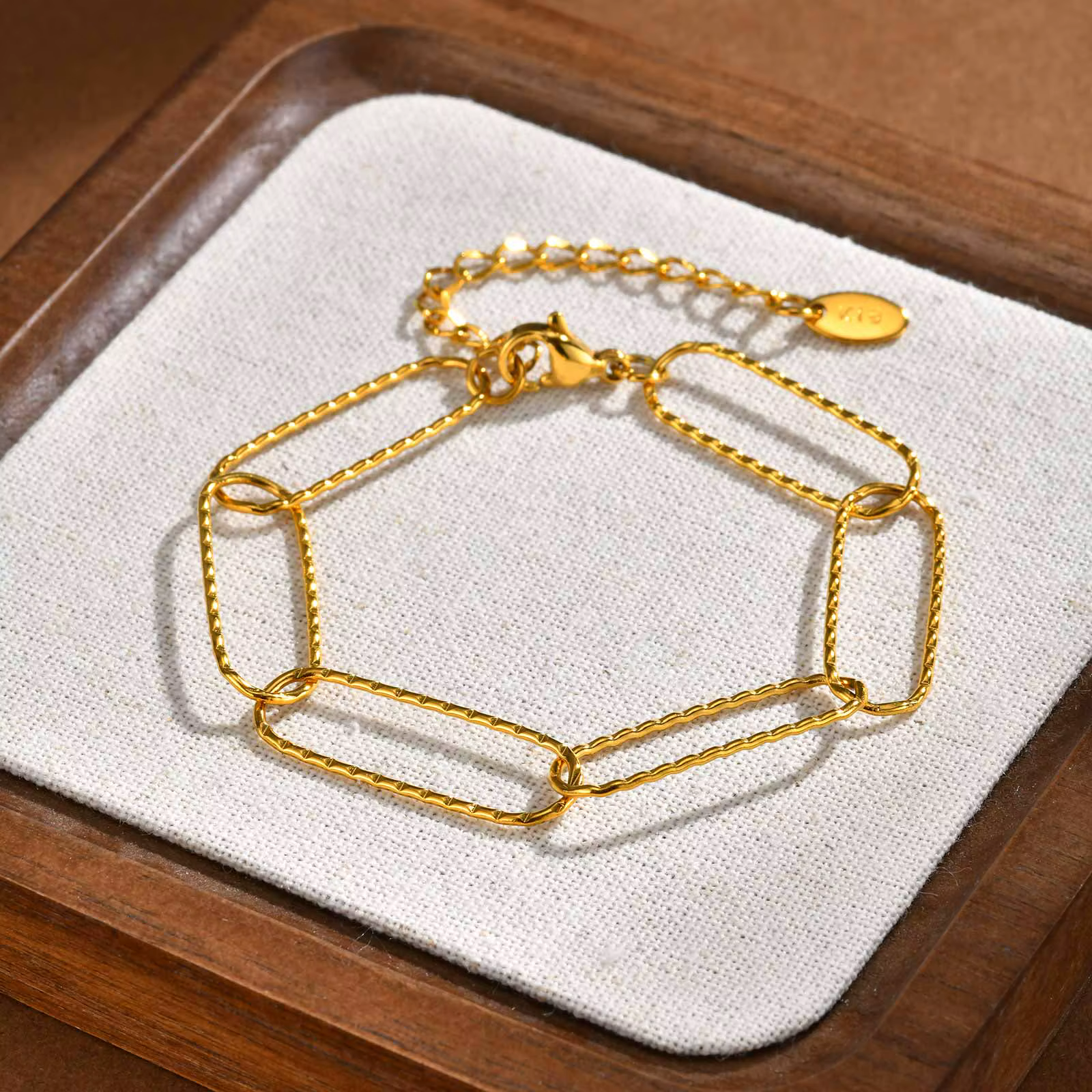 Bracelet coeur pour femme, fermoir à bascule en acier inoxydable plaqué or 18 carats, bracelets à maillons d'amour à breloques pour la Saint-Valentin