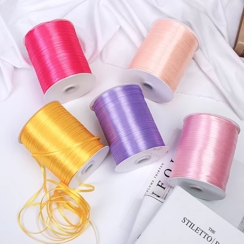 Rubans en satin de soie blancs de 3 mm