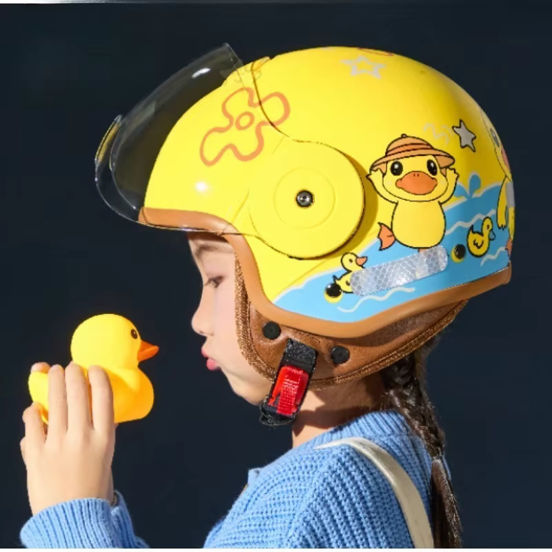 Casque enfant tendance, casque moto dessin animé, casque de protection confortable pour enfants de 3 à 12 ans