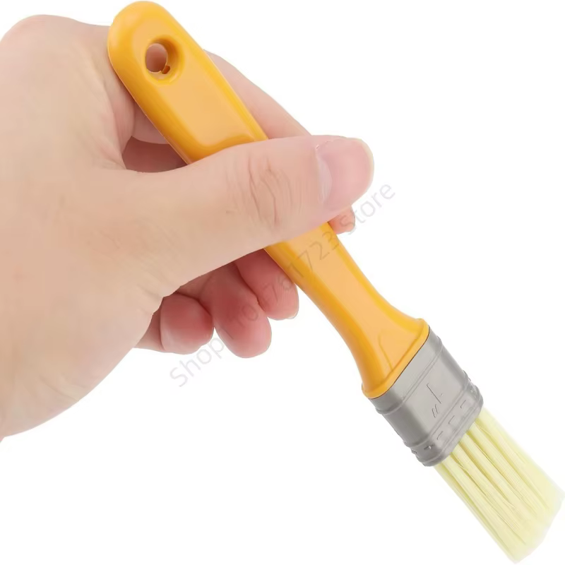 Brosse à peinture murale avec manche en plastique