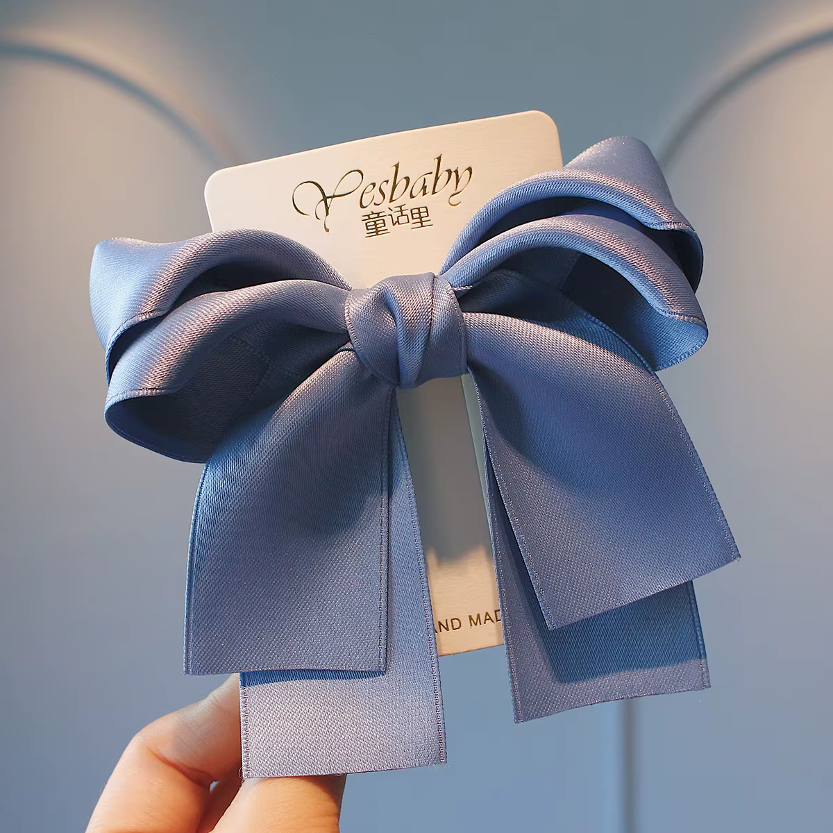 Pince à cheveux classique avec nœud en ruban, style princesse, simple et vintage, pour femme, idéale pour tous les jours, soirées, mariages et rendez-vous.